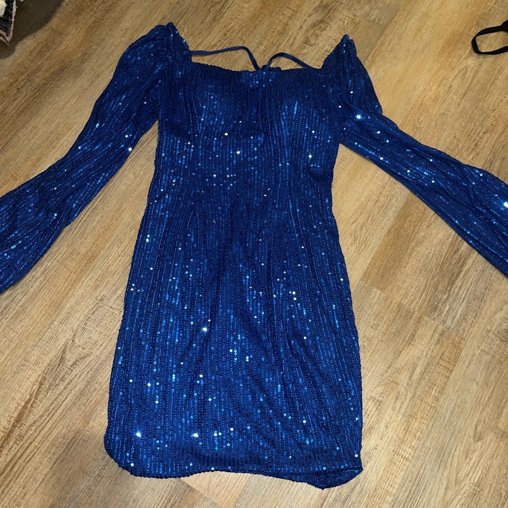 Blue Sequin Long-Sleeve Party Dress